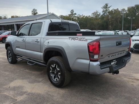 Used 2019 Toyota Tacoma TRD Off-Road image 7