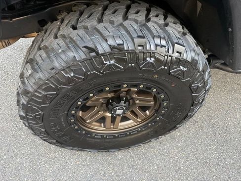 Used 2015 Jeep Wrangler Unlimited Sahara w/ Max Tow Package AWD/4WD image 13