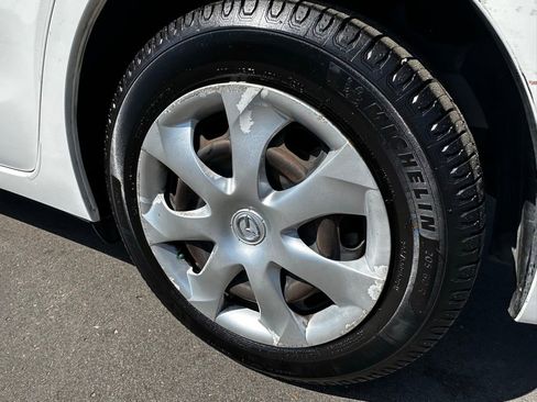 Used 2018 MAZDA MAZDA3 Sport FWD image 7
