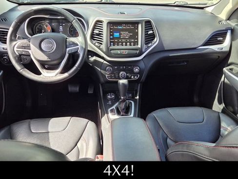 Used 2018 Jeep Cherokee Trailhawk w/ Quick Order Package 27L image 9