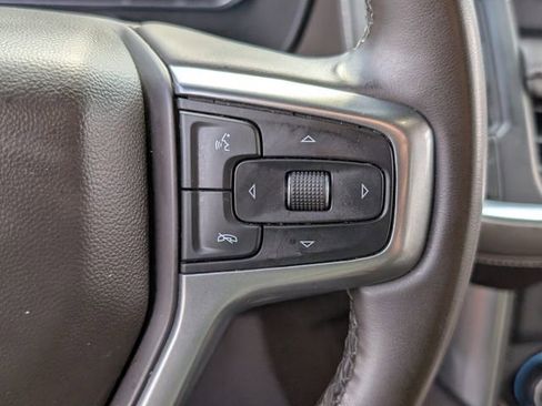 Used 2023 Chevrolet Suburban LT image 32