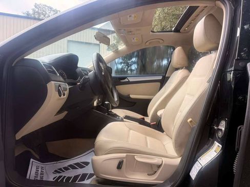 Used 2013 Volkswagen Jetta SE FWD image 13