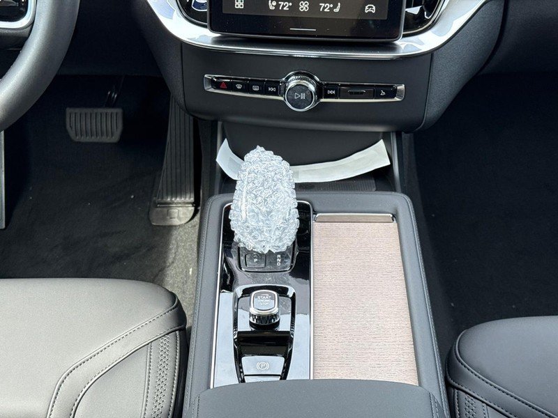 New 2027 Volvo XC90 B6 Plus AWD/4WD image 10