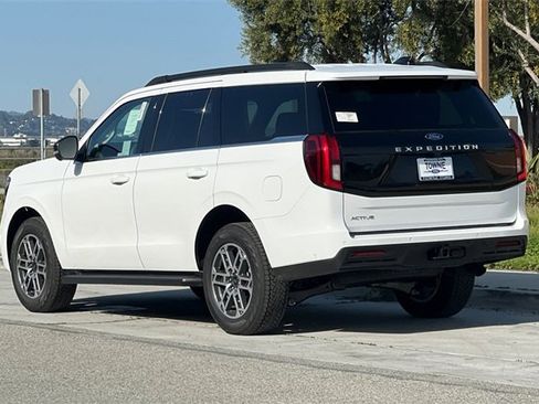 New 2025 Ford Expedition Active image 6