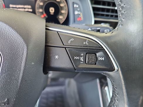 Used 2019 Audi Q8 Premium Plus w/ Premium Plus AWD/4WD image 12