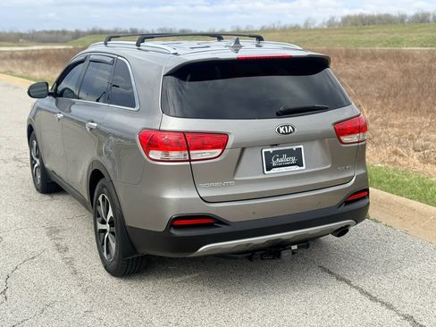 Used 2018 Kia Sorento EX image 15