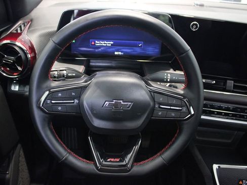 Used 2025 Chevrolet Equinox RS FWD image 23