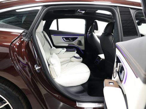 Used 2023 Mercedes-Benz EQS 580 EQS 580 4MATIC Sedan 4D image 73