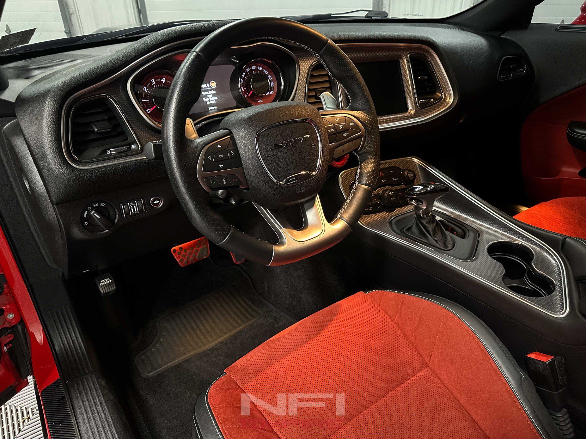 Used 2016 Dodge Challenger SRT Hellcat RWD image 23