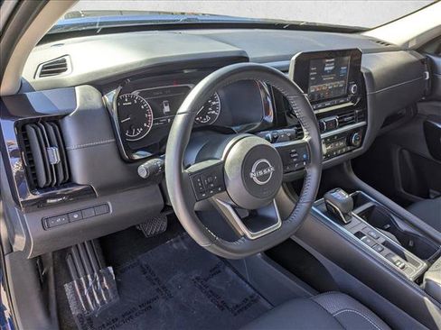 Used 2024 Nissan Pathfinder SV w/ Lighting Package (N92) image 10