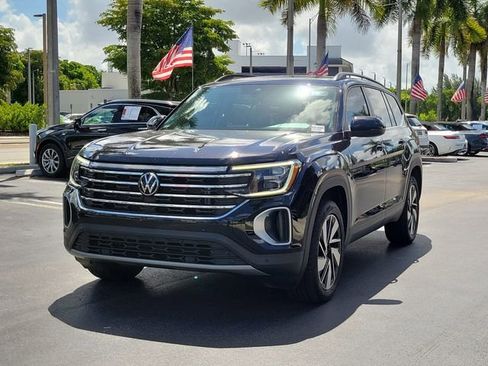 Used 2024 Volkswagen Atlas SE w/ Panoramic Sunroof Package FWD image 32