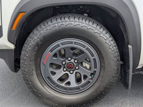 Used 2026 Nissan Frontier Pro-X w/ Pro Premium Package RWD image 9