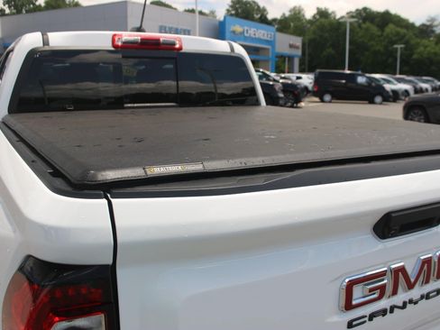 Used 2024 GMC Canyon AT4X AWD/4WD image 10