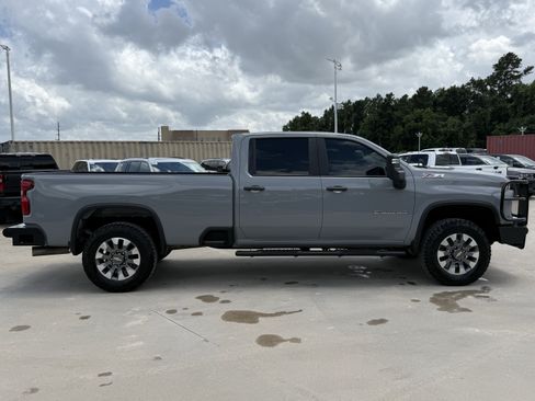 Used 2024 Chevrolet Silverado 2500 Custom w/ Custom Value Package AWD/4WD image 3