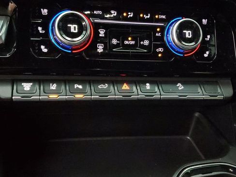 Used 2025 GMC Sierra 2500 AT4 w/ AT4 Premium Plus Package image 24