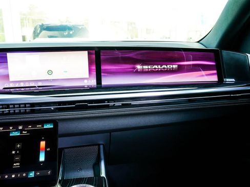 Used 2026 Cadillac Escalade Sport w/ Touring Package image 17