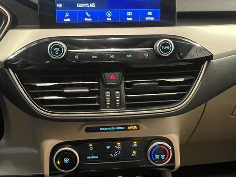 Used 2021 Ford Escape SE FWD image 15