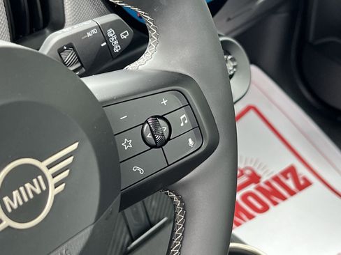 Certified 2025 MINI Cooper S FWD image 37