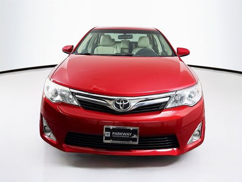 Used 2013 Toyota Camry XLE image 2