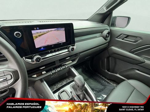 Used 2025 Chevrolet Colorado W/T RWD image 16
