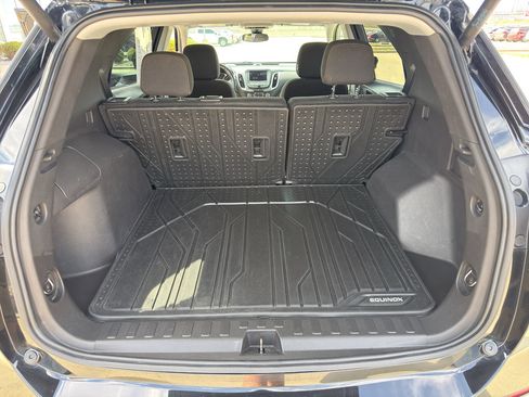 Used 2021 Chevrolet Equinox LT image 14