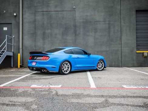 Used 2017 Ford Mustang GT Premium w/ Equipment Group 401A RWD image 21