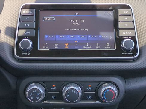 New 2025 Nissan Kicks Play S FWD image 18