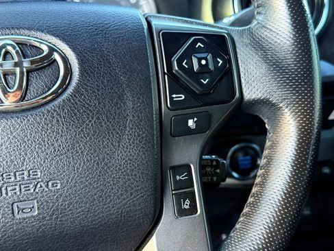 Used 2021 Toyota Tacoma TRD Off-Road image 19