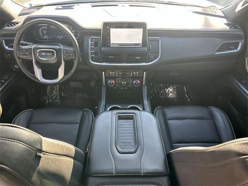 Used 2024 GMC Yukon SLT image 19