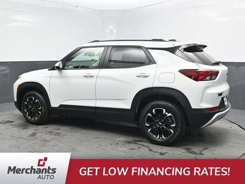 Used 2023 Chevrolet TrailBlazer LT w/ Convenience Package FWD image 4