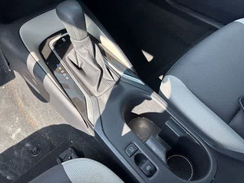 Used 2025 Toyota Corolla LE FWD image 18