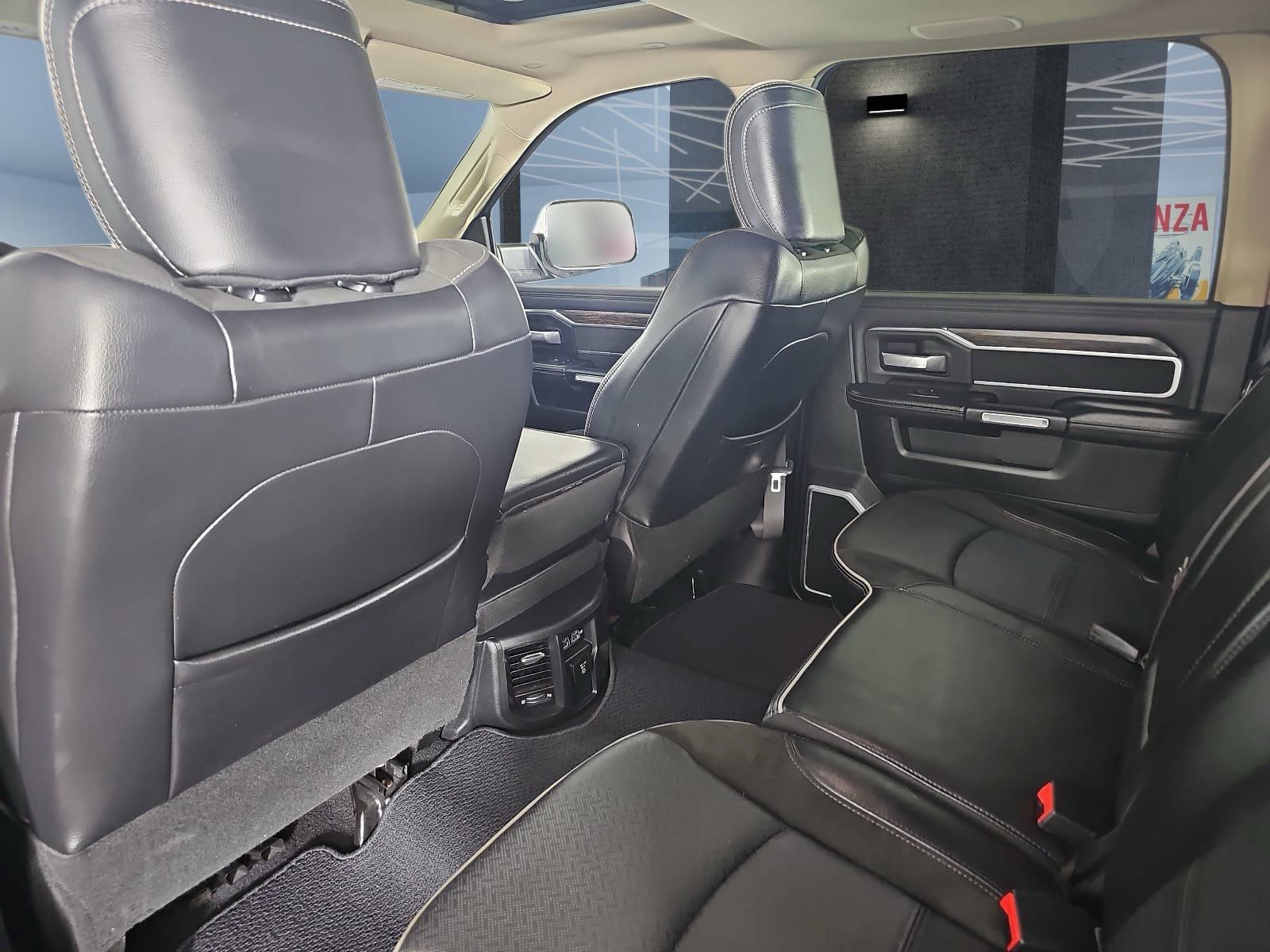 Used 2019 RAM 2500 Laramie AWD/4WD image 24