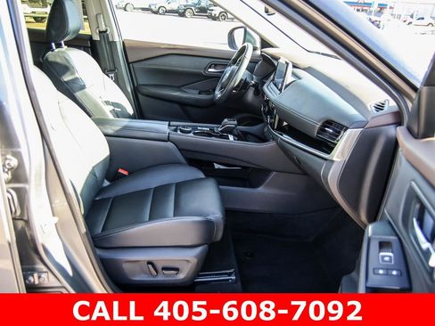 Used 2023 Nissan Rogue SL AWD/4WD image 14
