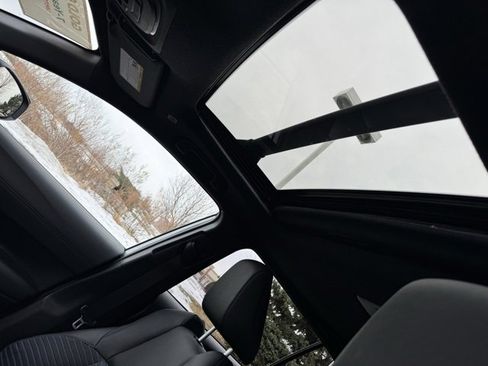 Certified 2025 Toyota Corolla Cross AWD Hybrid w/ Convenience Package image 6