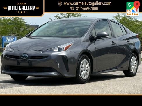 Used 2019 Toyota Prius LE FWD image 1
