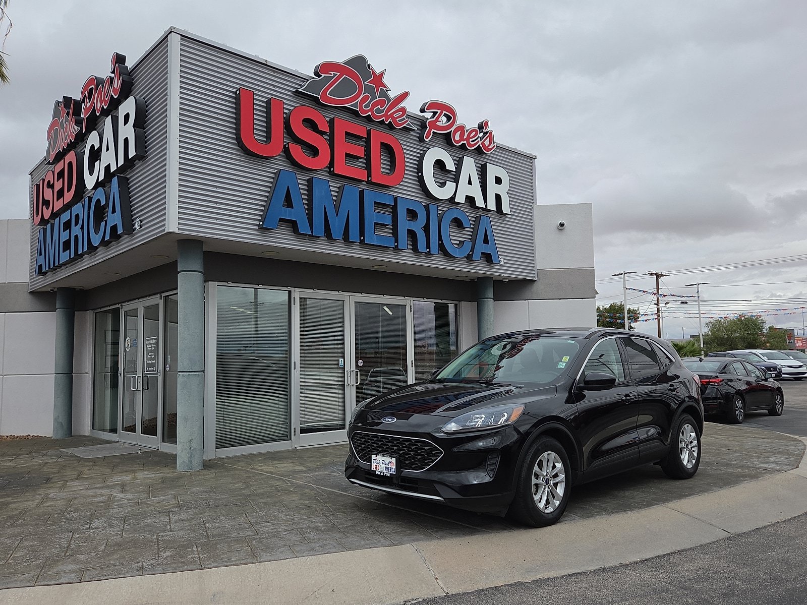 Used 2021 Ford Escape SE FWD image 1