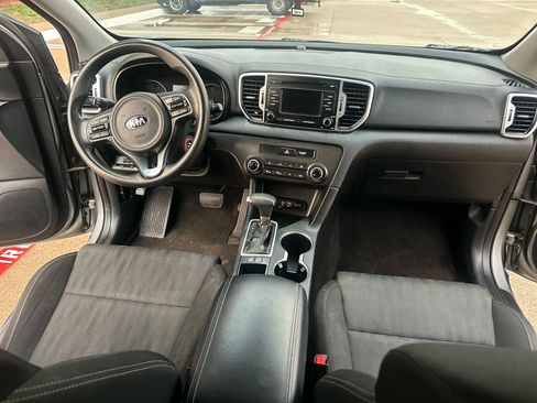 Used 2019 Kia Sportage LX image 12
