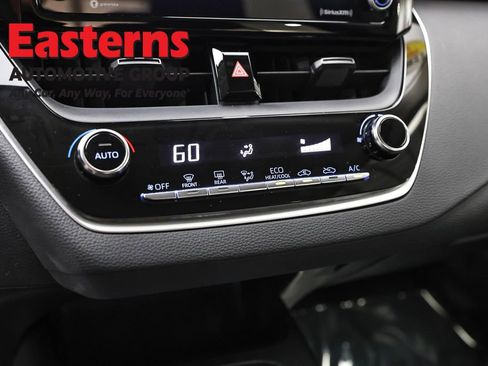 Used 2022 Toyota Corolla LE FWD image 19