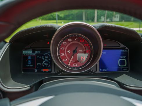 Used 2019 Ferrari Portofino RWD image 68