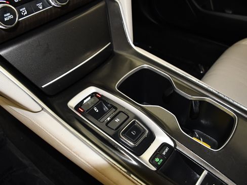Used 2018 Honda Accord EX-L image 30