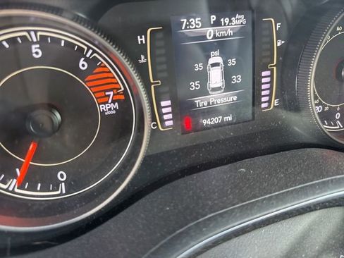 Used 2019 Jeep Cherokee Latitude w/ Popular Appearance Group FWD image 11