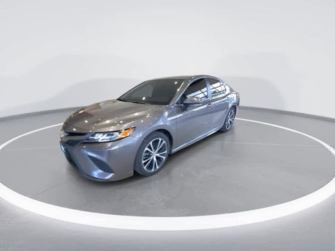 Certified 2020 Toyota Camry SE w/ Convenience Package FWD image 4