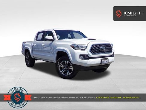 Used 2019 Toyota Tacoma TRD Sport w/ Technology Package AWD/4WD image 1