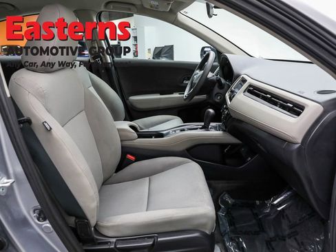 Used 2022 Honda HR-V LX image 22