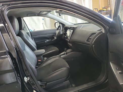 Used 2023 Mitsubishi Outlander Sport ES AWD/4WD image 11