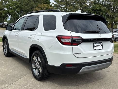 Used 2025 Honda Pilot EX-L image 8