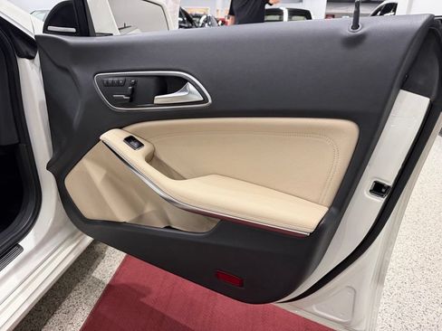 Used 2015 Mercedes-Benz CLA 250 4MATIC image 32