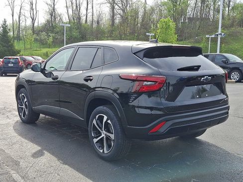 Used 2024 Chevrolet Trax RS w/ Driver Confidence Package image 4