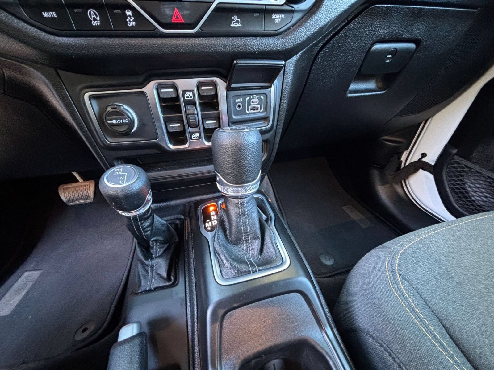 Used 2025 Jeep Wrangler Unlimited Sport AWD/4WD image 41