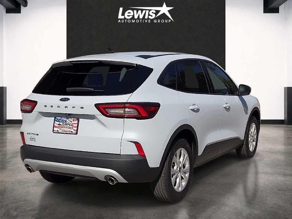 Used 2025 Ford Escape Active FWD image 4